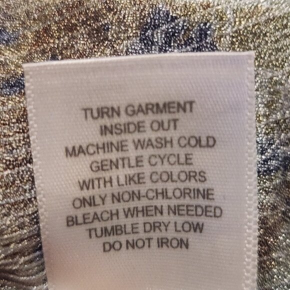 Dressbarn Blue Abstract Rhinestone Mixed-Media Tee | Boho and Y2K | Size M - Picture 11 of 11